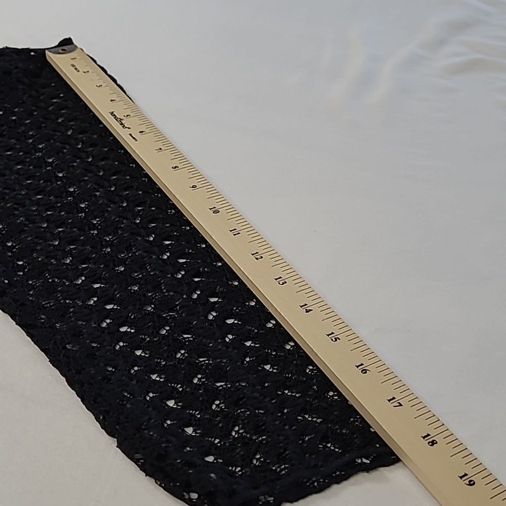 Brittany Black petite lace blouse - Picture 6 of 7
